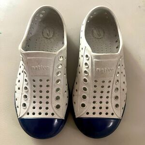 Natives size 9 blue unisex or boys toddler shoes EUC